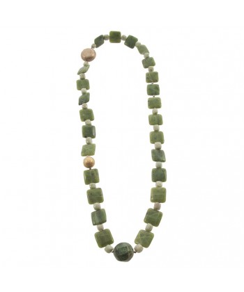 Colar, Hebe Verde, perlas, xade e crisocolla, feita en Italia, edición limitada